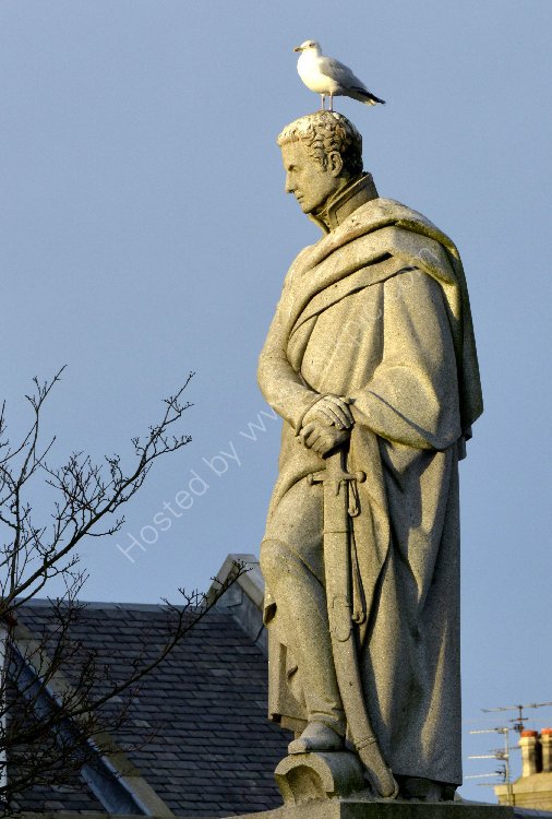 Monument - Fifth Duke of Gordon - (Statue located in Aberdeen) Some days I feel like a Seagull.... Today, I feel like a Statue...