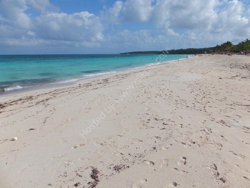 Guardalavaca Beach