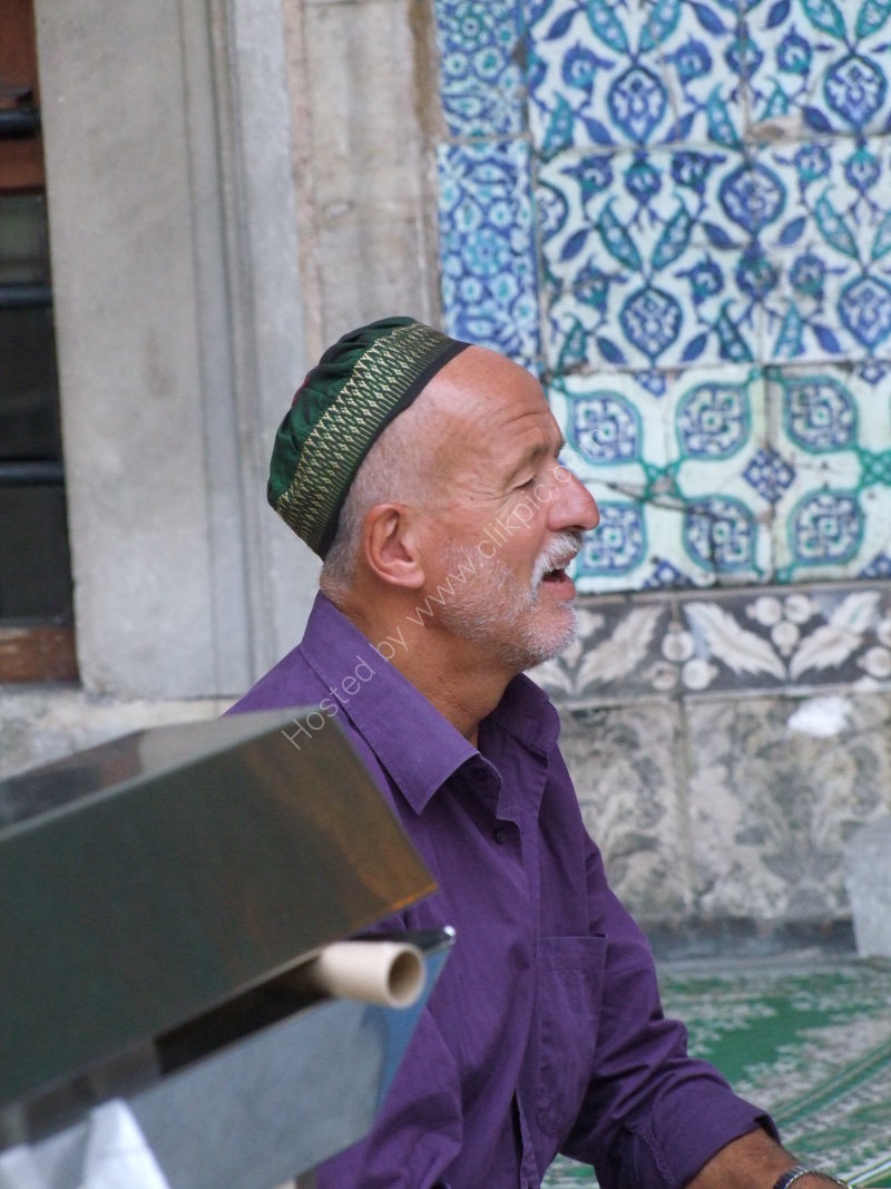 Moroccan turned Turkish at the New Mosque