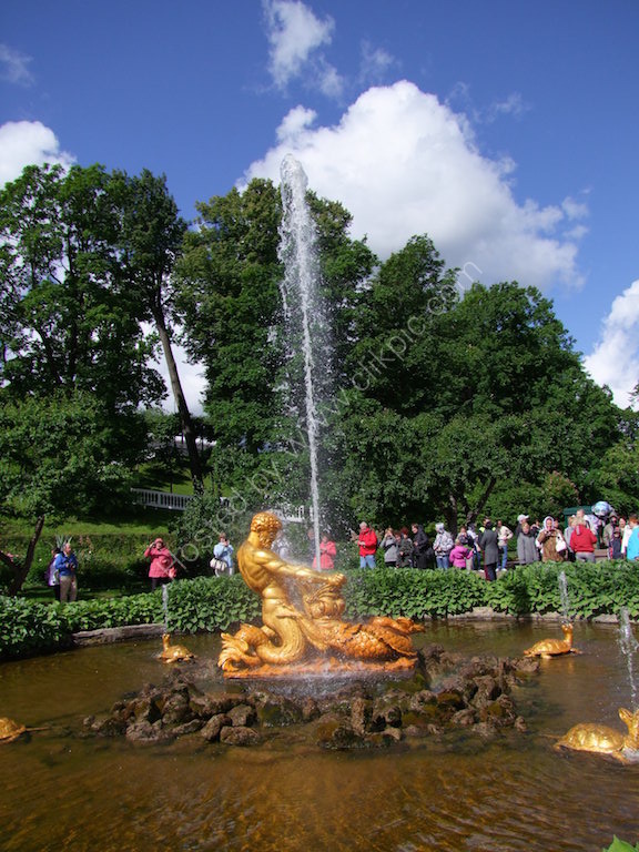 Fountain in Fountain Gardens of Peterhof