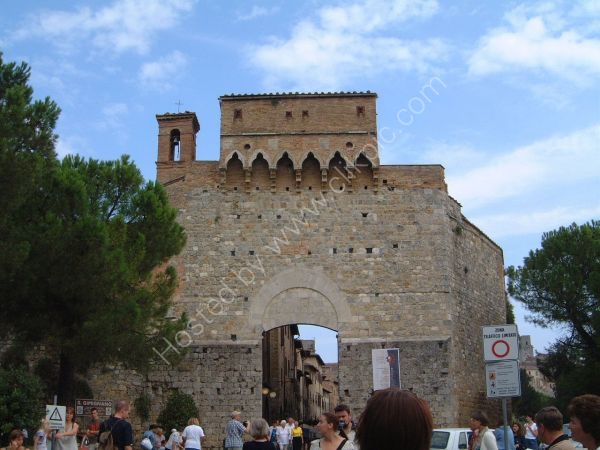 Entrance to San Gimignano, Tuscany