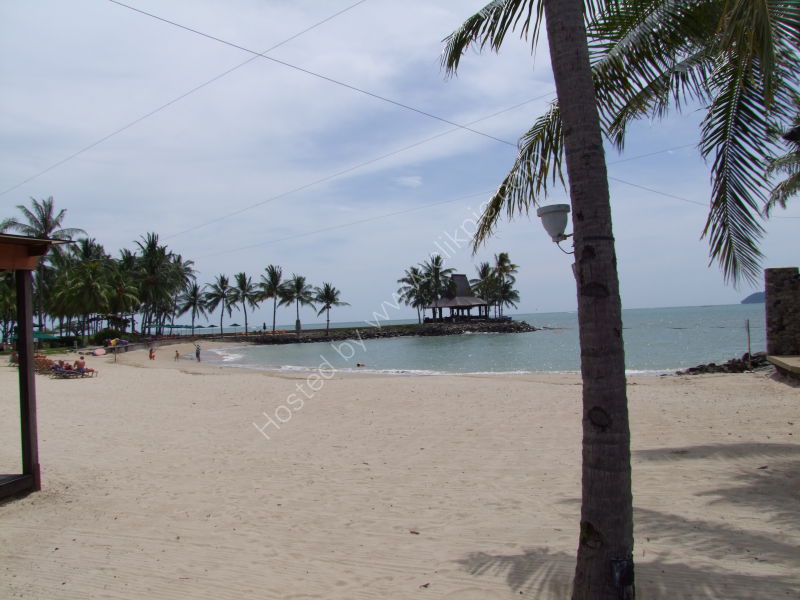 Beach at Shangri-la Tanjung Aru, Kota Kinabalu