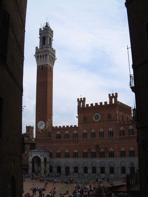 Loggia della Mercanzia, Sienna, Tuscany