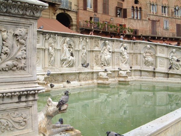 Fountain in Piazza del Campo, Sienna, Tuscany