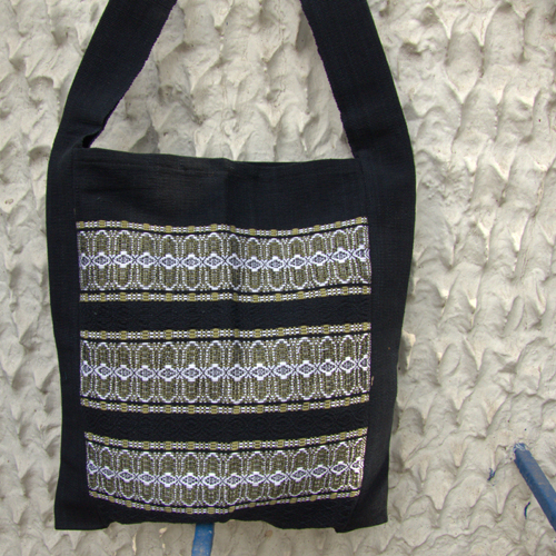 2511676-Hand Woven Shoulder Bag