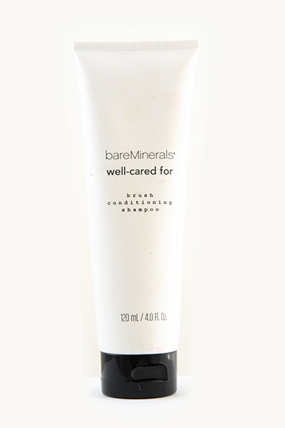 Bare Minerals Well Cared For Brush Shampoo €10