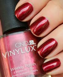 CND Vinylux Crimson Sash #174 €12