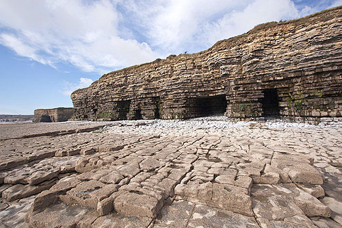 Tresilian Bay Caves