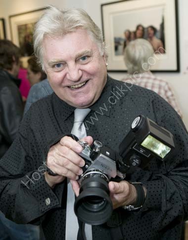 529X0851Beatles photographer Tom Murray with the camera he used to photograph The Beatles