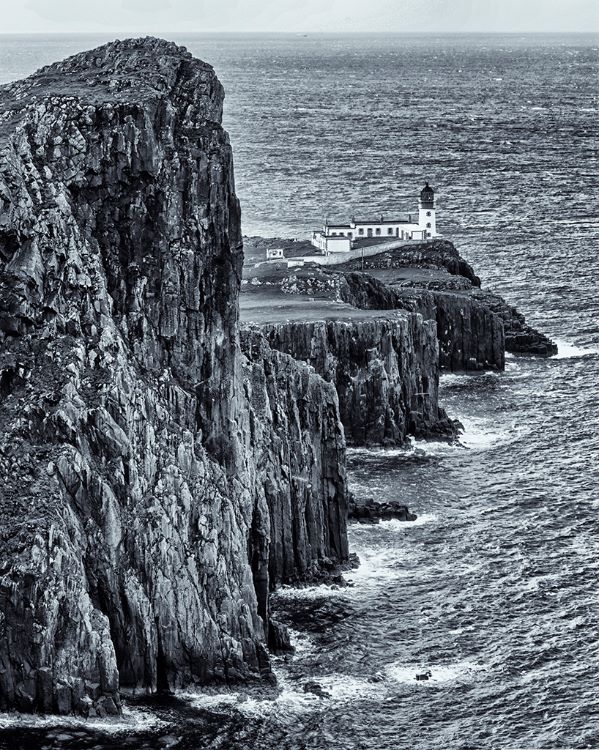 An t-Aigeach, Rubha na h'Eist b&w