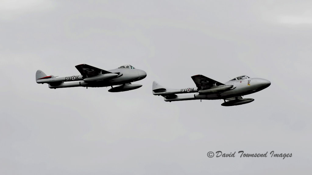 De Havilland Vampire T.55 LN-DHZ and FB.6 LN-DHY