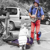 003.Colourful music in a black and white world