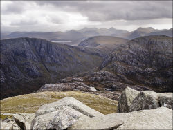 From Mealaisbhal summit-view south to Harris