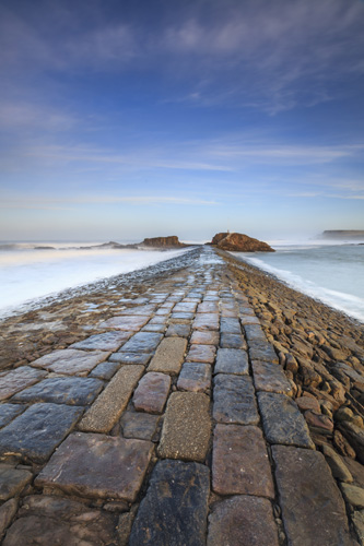 FIRST LIGHT ON BUDE BREAKWATER