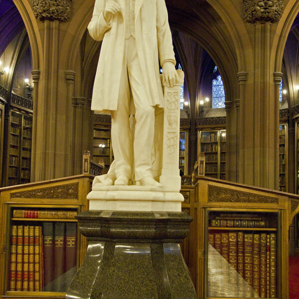 Statue of John Rylands