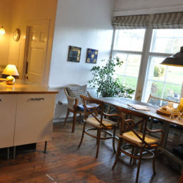 The Artist's table - Kitchen - www.whitehouseart.co.uk