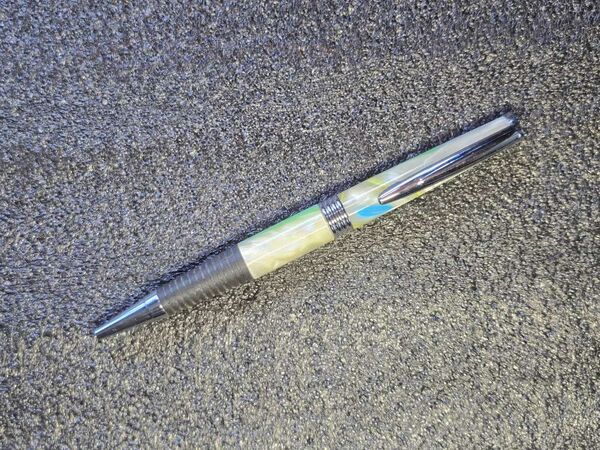 Soft Grip = White and green Acrylic on Chrome