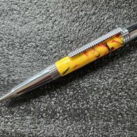 Twist Pen = Yellow checker plate