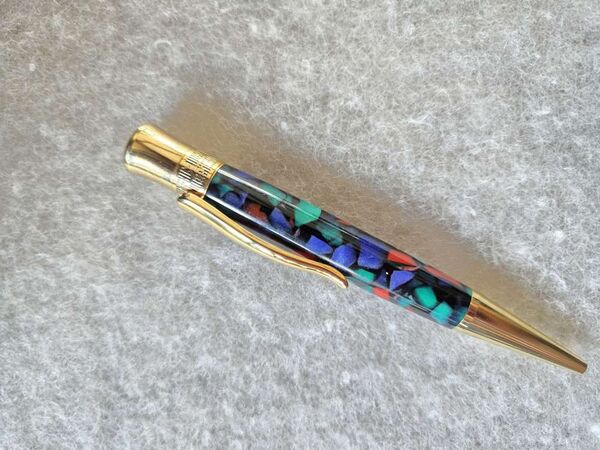 Twist Pen = Stained Glass Acrylic on Gold.