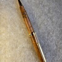 Twist Pen = Walnut Burr on gold
