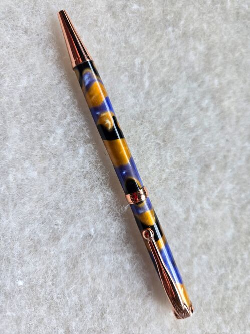 Twist Pen = Dizzy Sky on Polished Chrome