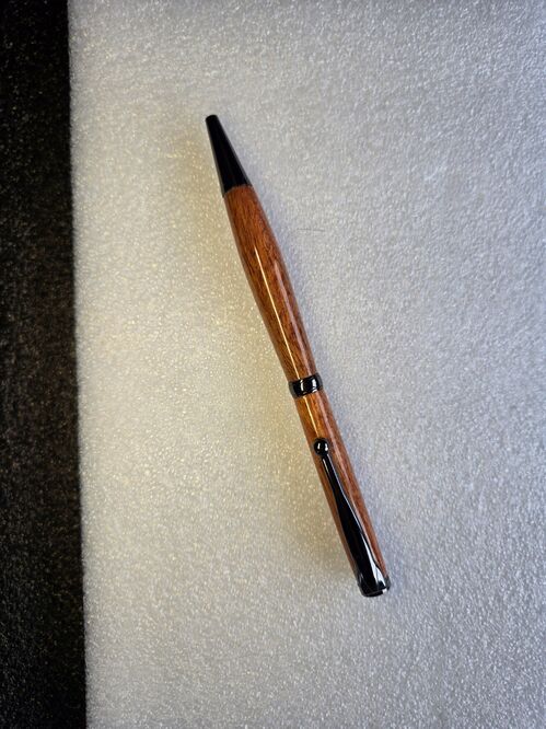 Twist Pen = Sapelle WOOD on gunmetal twist
