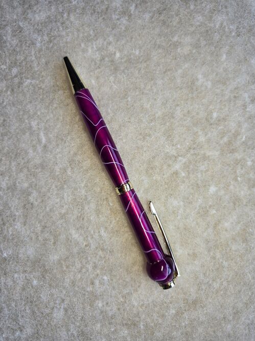 Twist Pen = Purple Plum