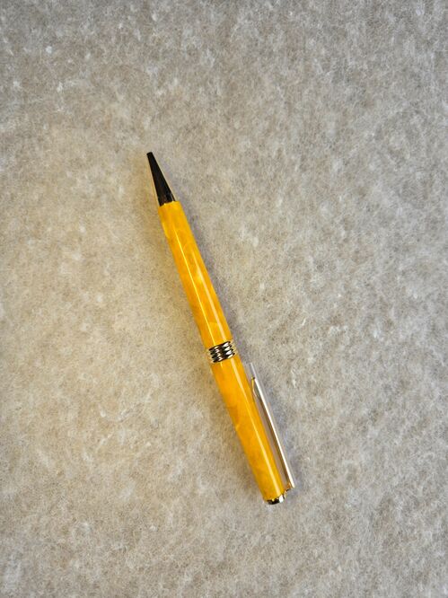 Twist Pen = Yellow Flake on Gold