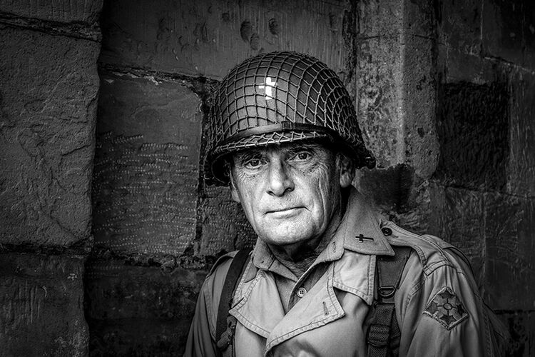 PARDRE REFLECTING ON WAR