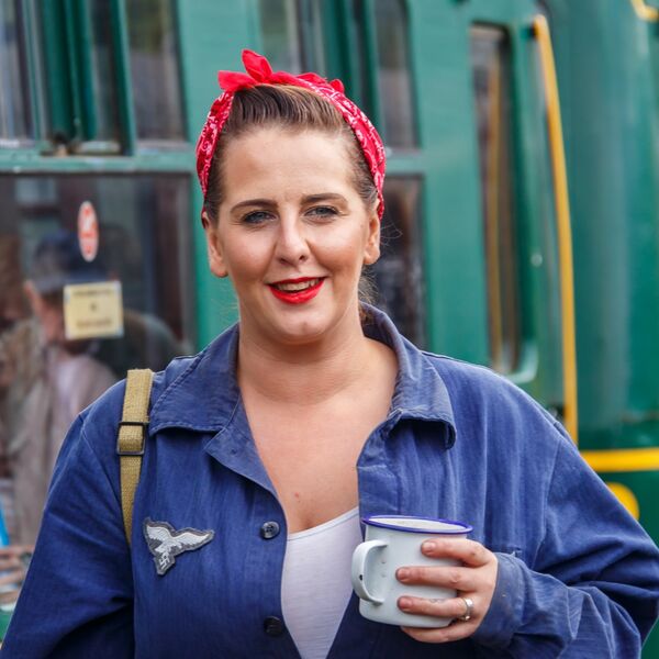 Land Girl!