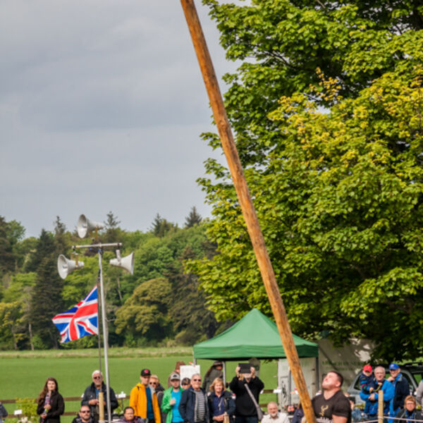 Tossing the caber