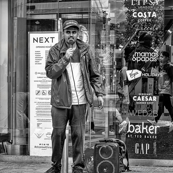 Busker (1 of 1)