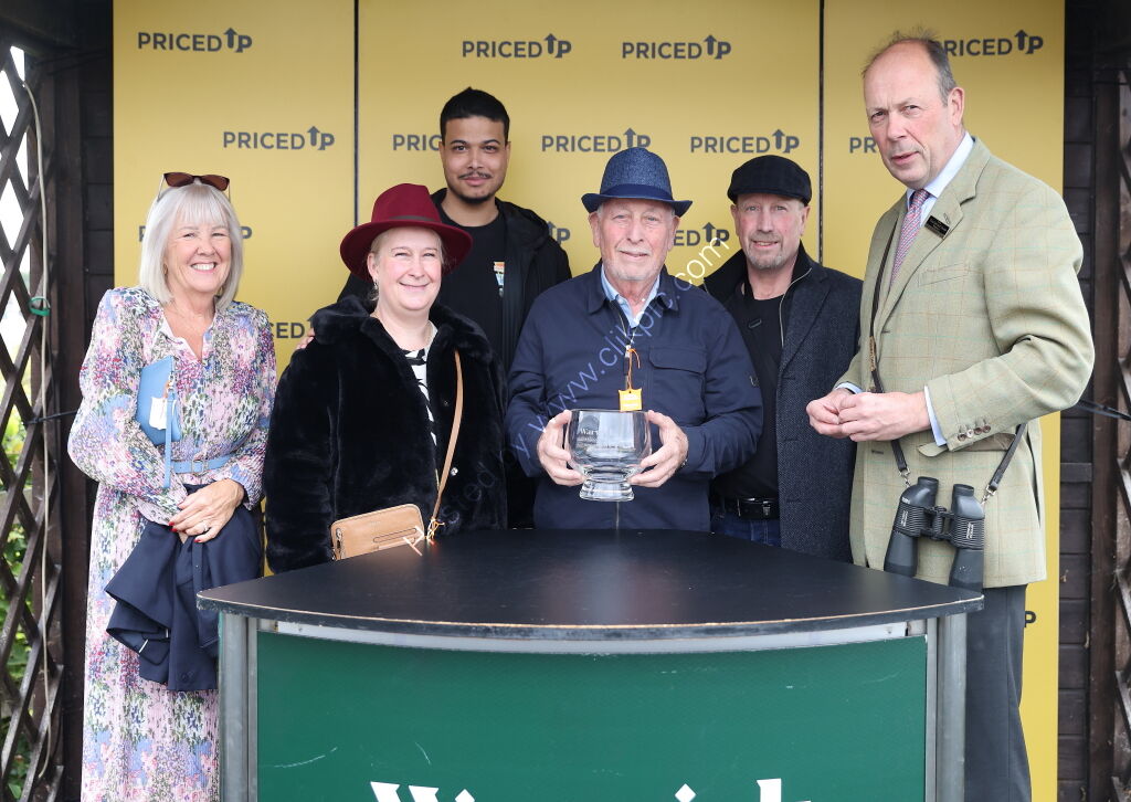 Pricedup Nov Hurdle Div 1