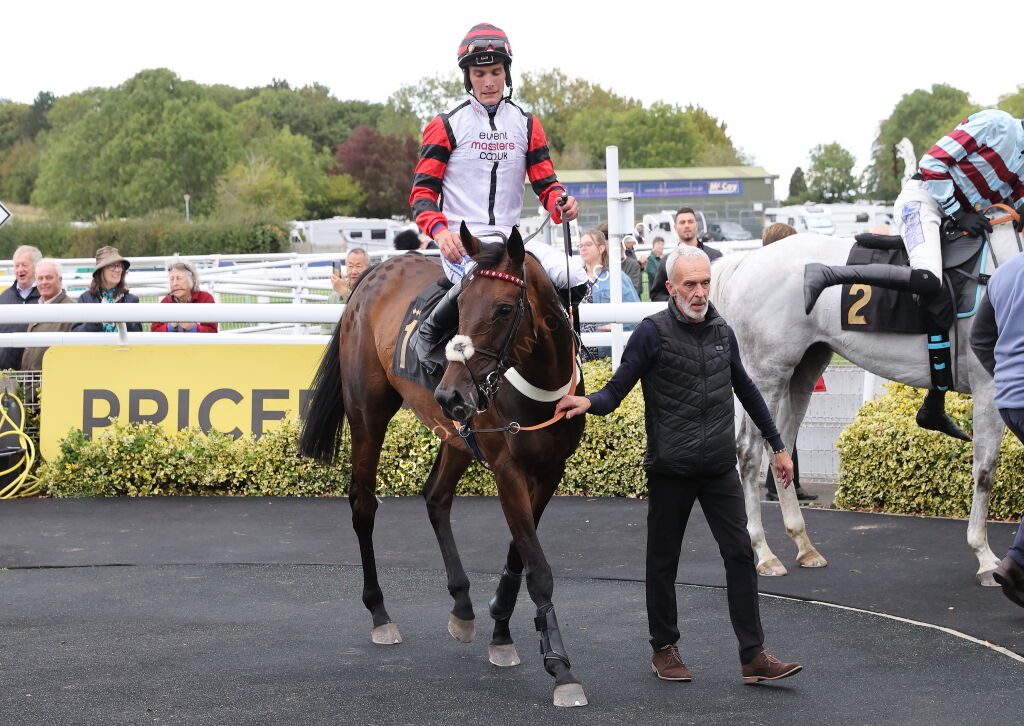 Pricedup Bet Mares' H'cap Hurdle