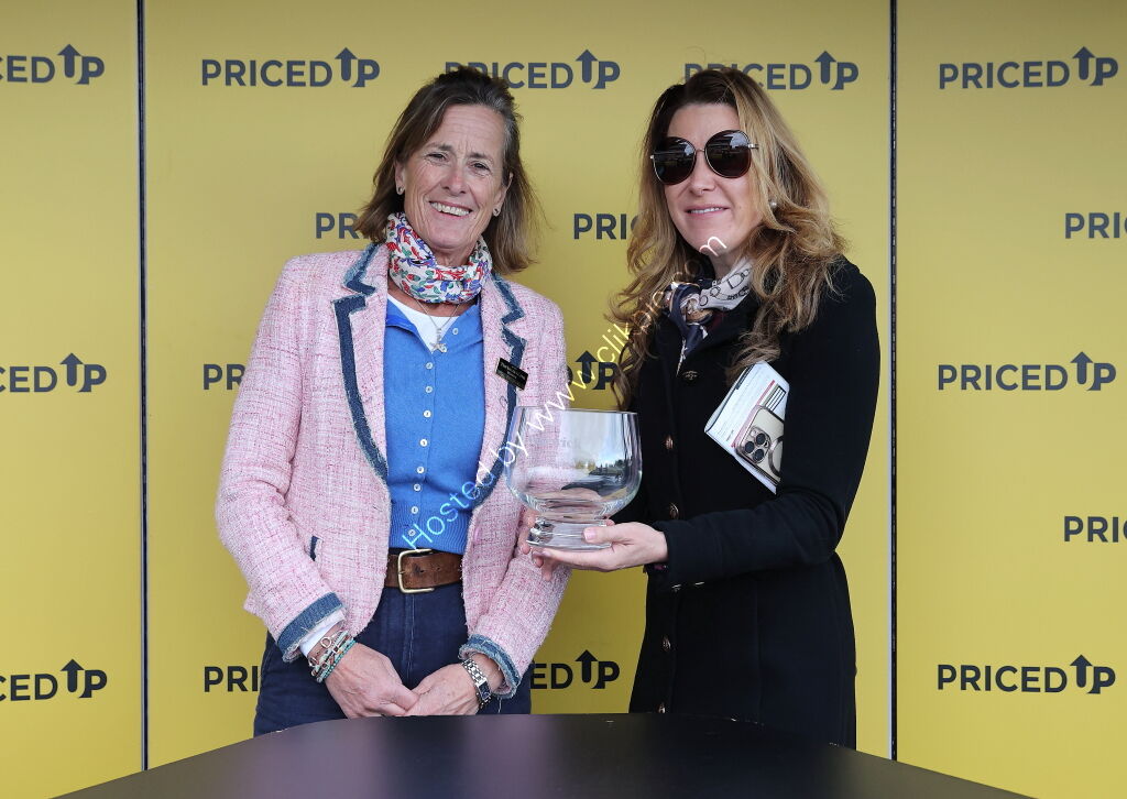 Pricedup Bet Mares' H'cap Hurdle