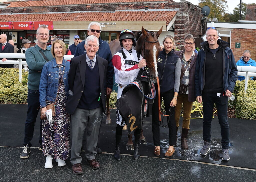 Inuit Quickbooks 'NH' Nov Hurdle