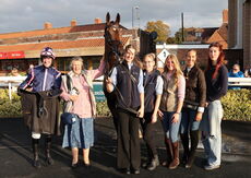 Zoo Accounting Open 'NH' Flat Race