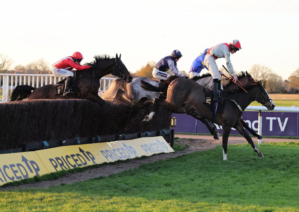 Pricedup Daily Sports Boosts H'cap Chase