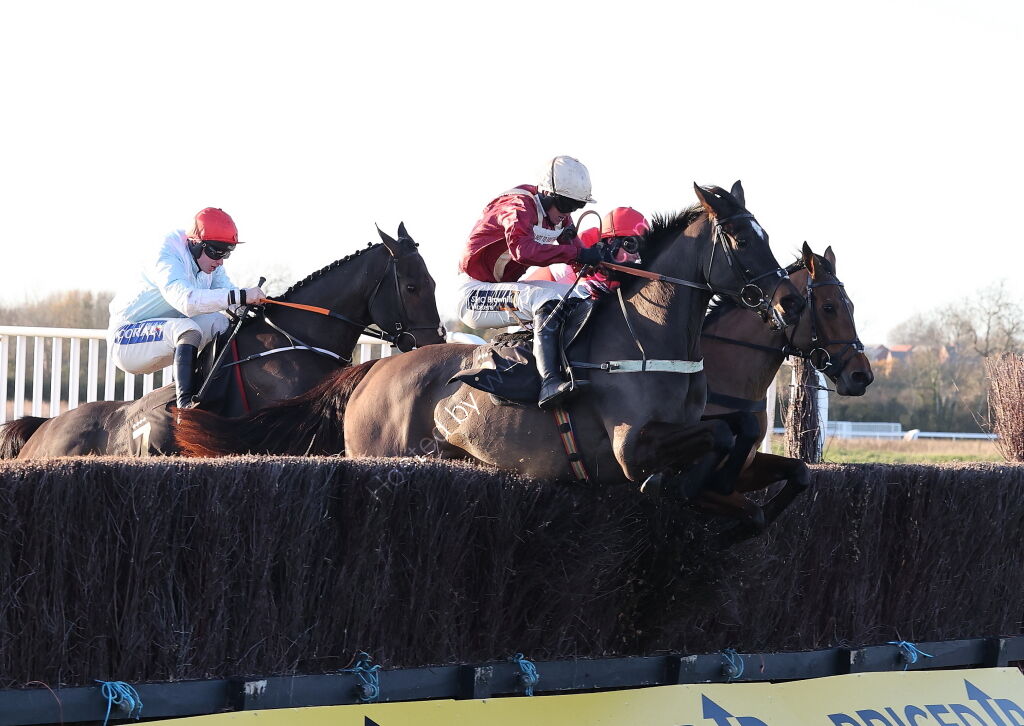 Pricedup  Mares' H'cap Chase