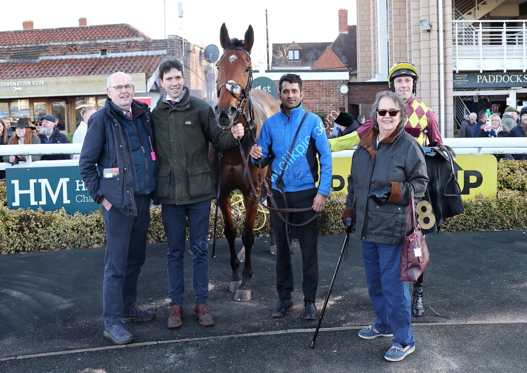 Pricedup The Jumps  EBF Mares' Nov Hurdle