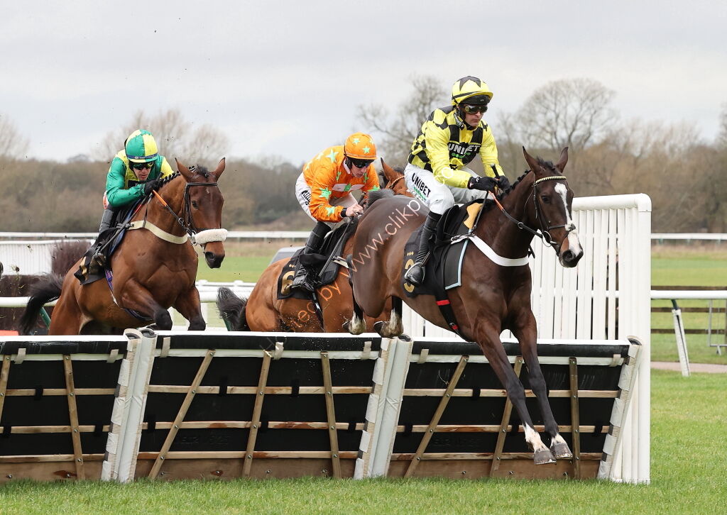 Hazelton Mountford Insurance Brokers Junior Hurdle