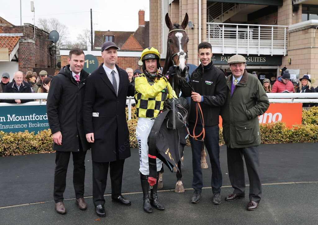 Hazelton Mountford Insurance Brokers Junior Hurdle