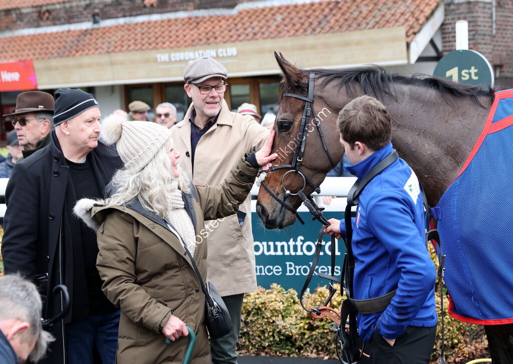 Betano Mares' Novices' Hurdle