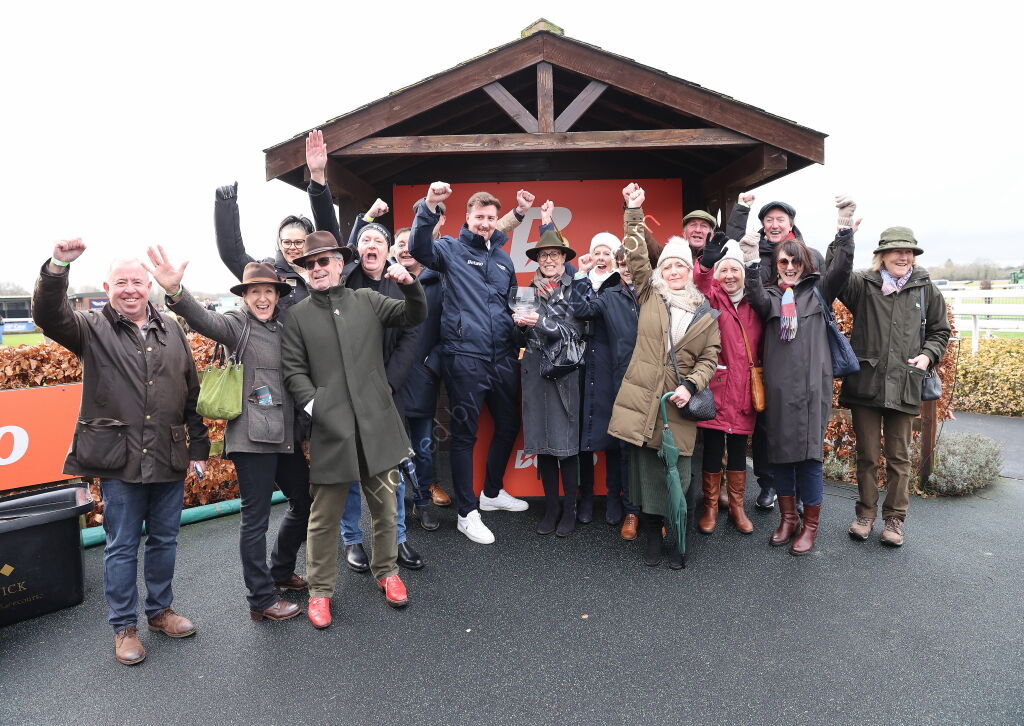 Betano Mares' Novices' Hurdle