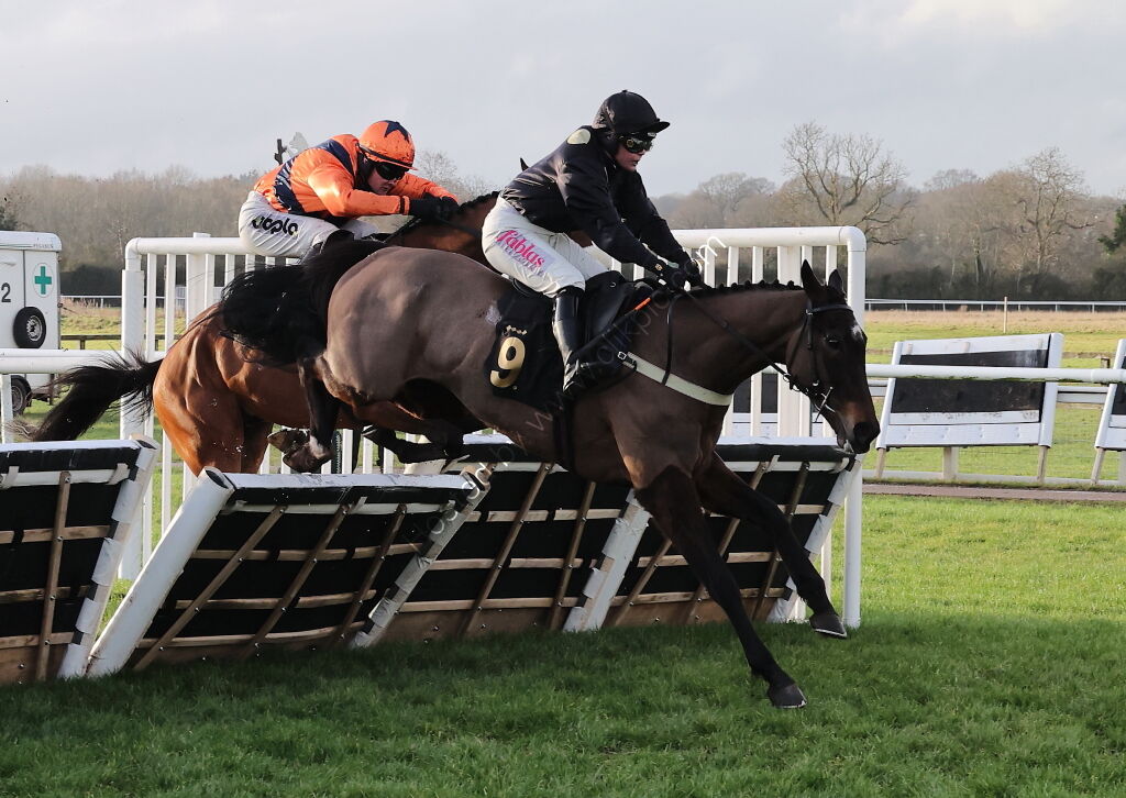 David Launchbury Memorial Novices' Handicap Hurdle