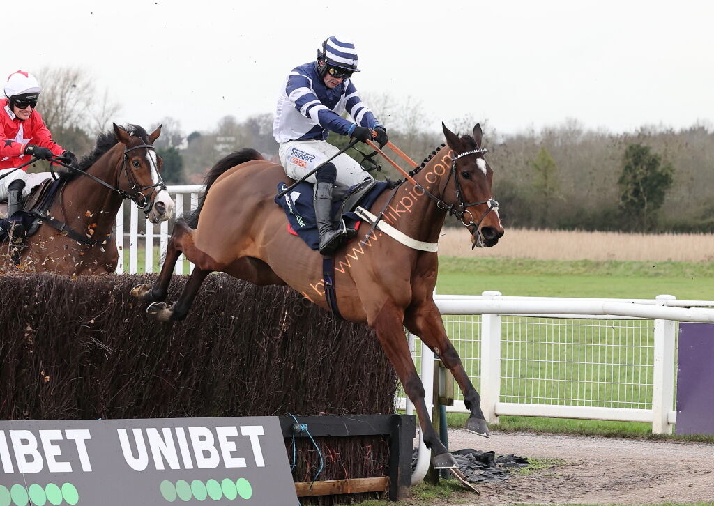 Oddschecker Kingmaker Novices' Chase