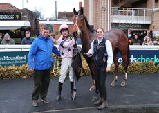 Total Metal Recovery Mares' 'NH' Flat Race