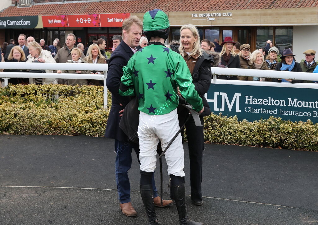 Oddschecker Novices  Hurdle (Div 2)