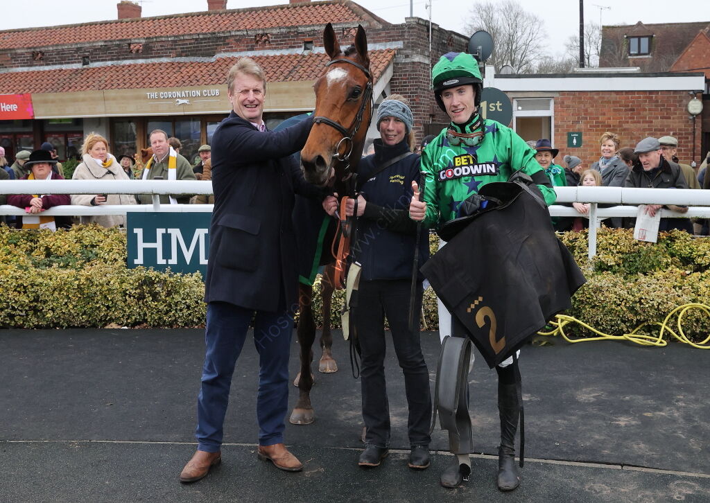 Oddschecker Novices  Hurdle (Div 2)