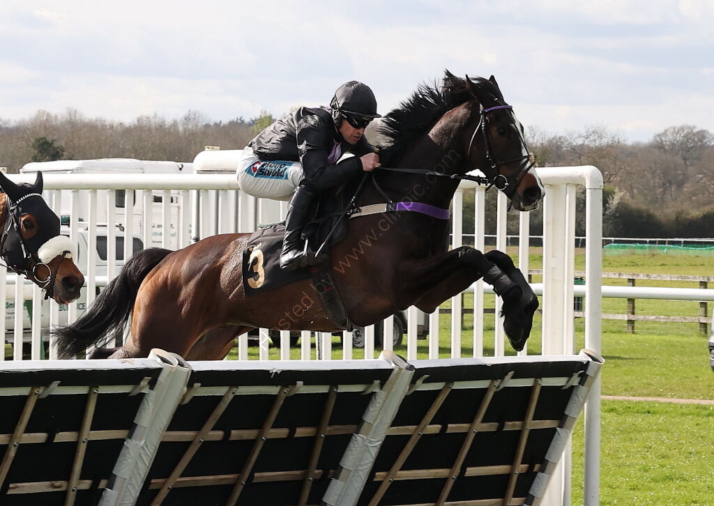 Feldon Dunsmore Novices' Hurdle